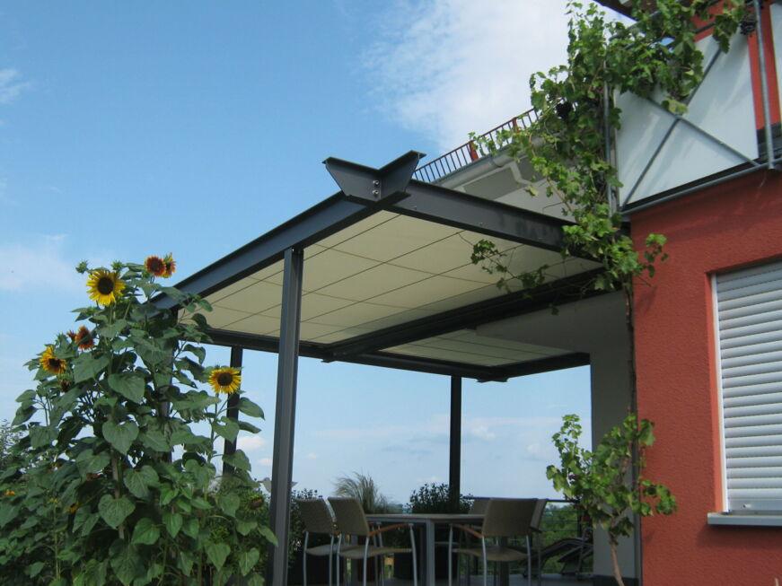 Schlosserarbeiten-Metallbauarbeiten-Pergola-Überdachung-Stahlbau-Schlosser- und Metallbauarbeiten